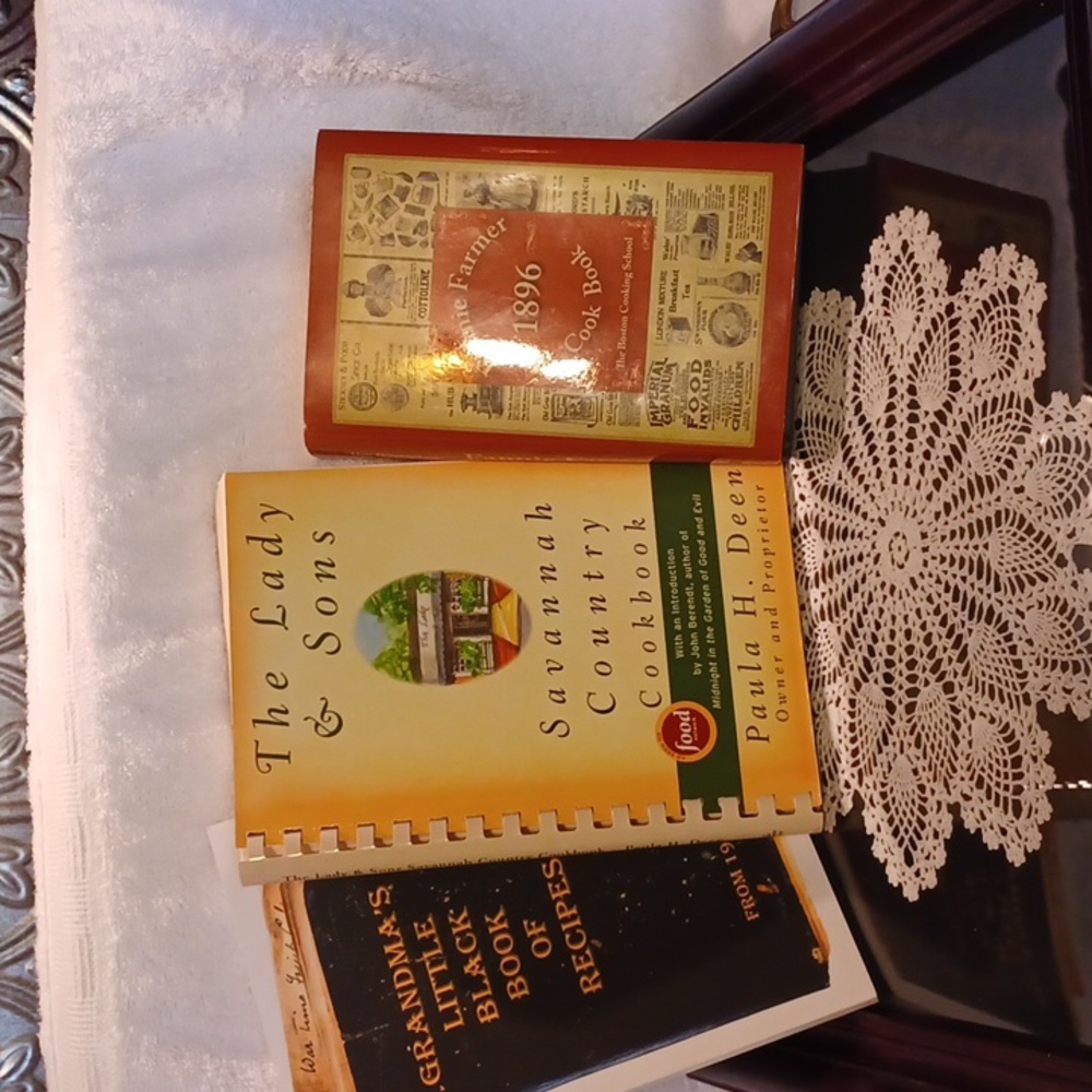 Cook books, Paula Deen, Fannie Farmer, Grandma's little Black book of Recipes